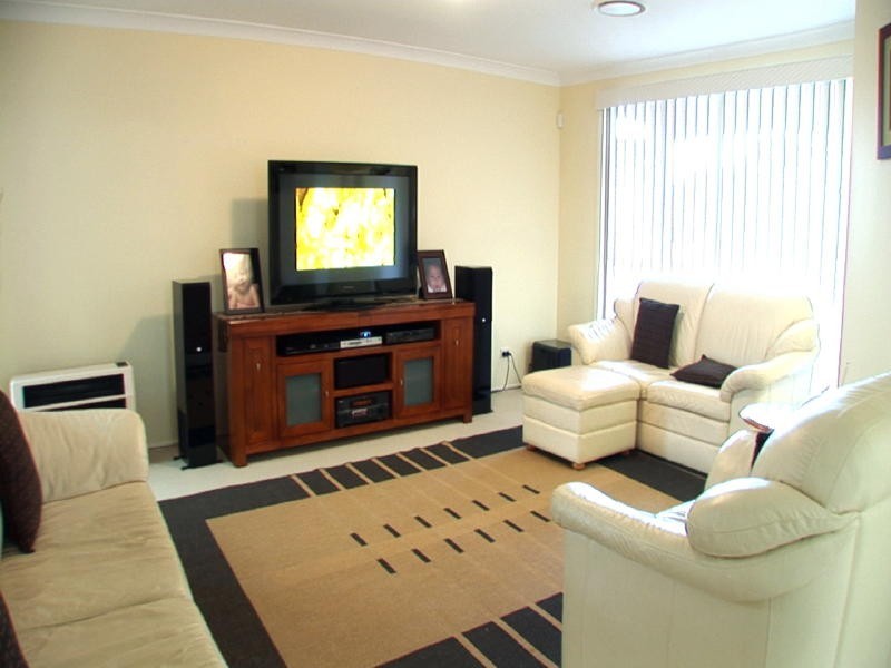 39 Dalbertis Street, Abbotsbury NSW 2176