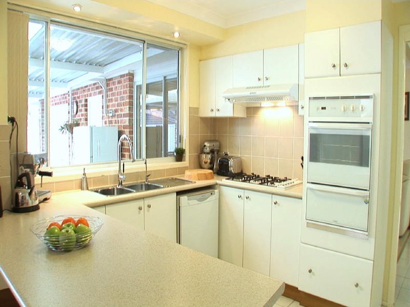 39 Dalbertis Street, Abbotsbury NSW 2176