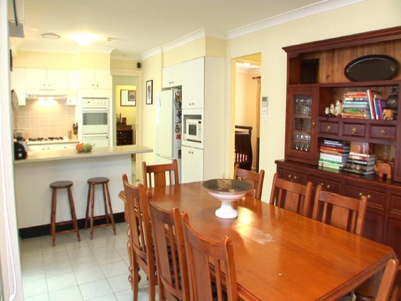 39 Dalbertis Street, Abbotsbury NSW 2176