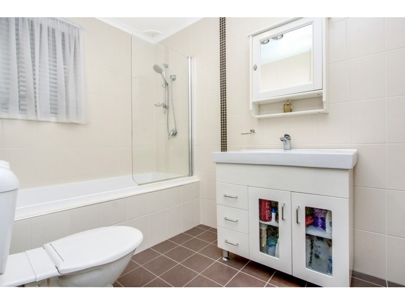 7 Yakima Avenue, Bossley Park NSW 2176