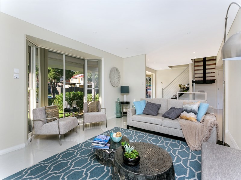 2 Ripple Close, Greenfield Park NSW 2176