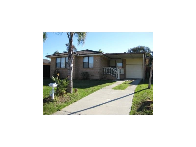 17 Coleridge Road, Wetherill Park NSW 2164