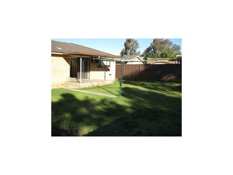17 Coleridge Road, Wetherill Park NSW 2164