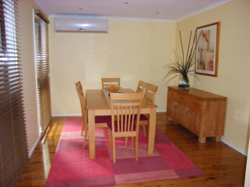 15 Sunny Place, St Johns Park NSW 2176