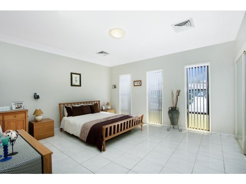 36 Boomerang Road, Edensor Park NSW 2176