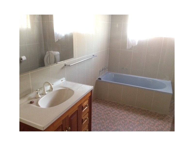 9 Galton Street, Smithfield NSW 2164