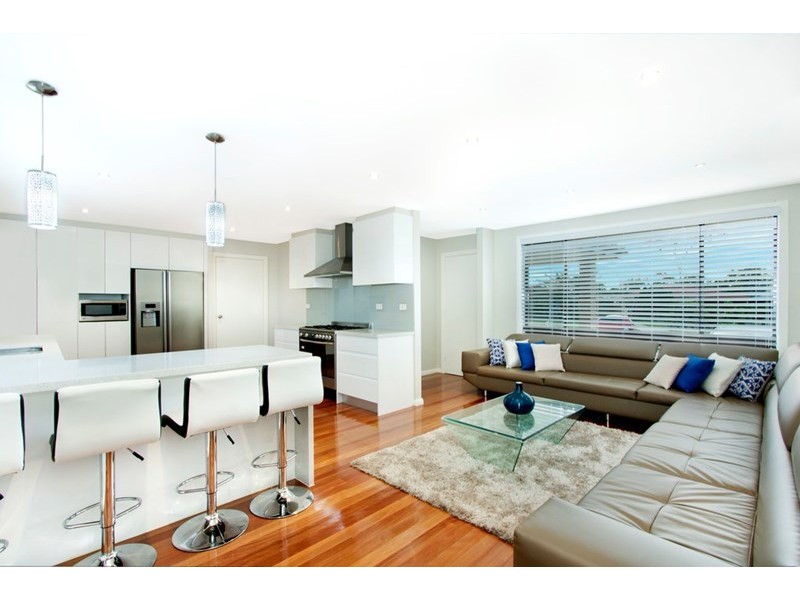 4 Burr Close, Bossley Park NSW 2176