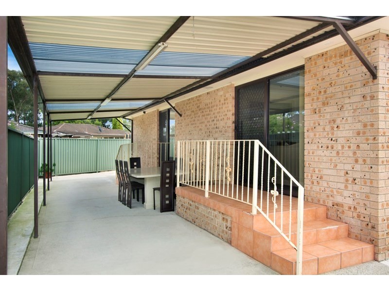 4 Burr Close, Bossley Park NSW 2176
