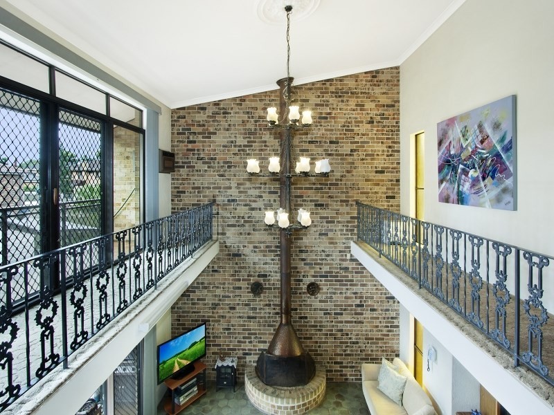 2 McKeown Street, Prairiewood NSW 2176