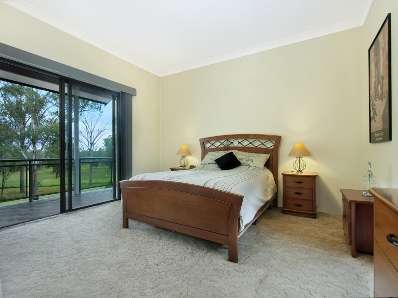 2 McKeown Street, Prairiewood NSW 2176