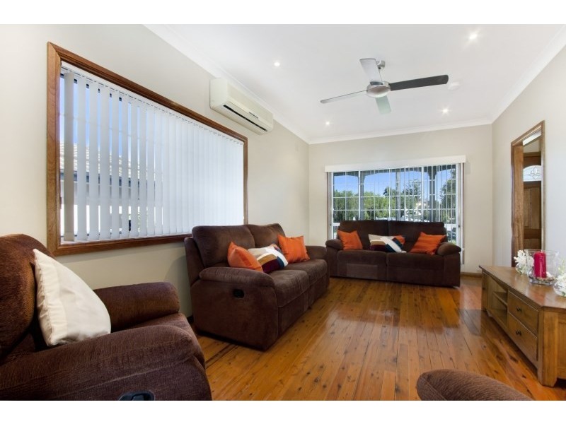 17 Corryong Street, Fairfield West NSW 2165