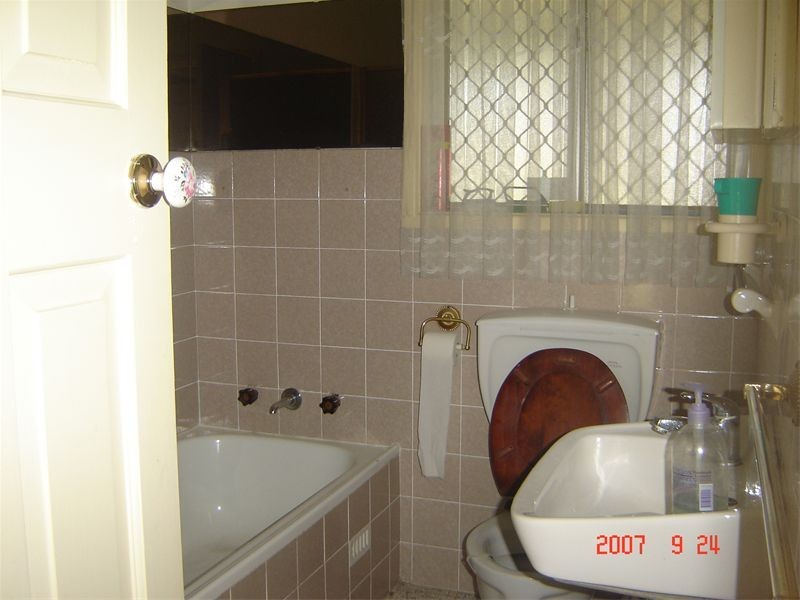 Fairfield West NSW 2165