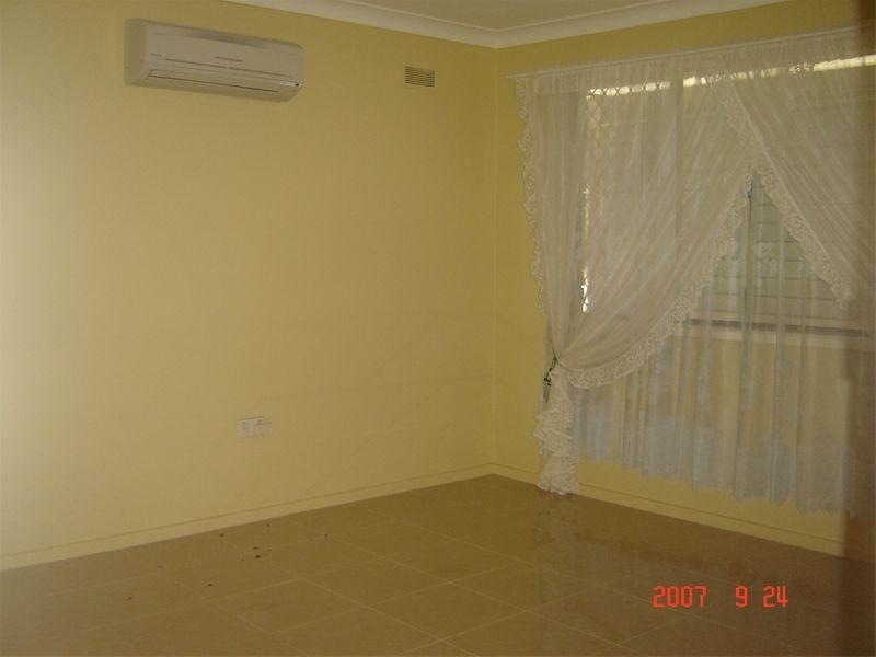 Fairfield West NSW 2165