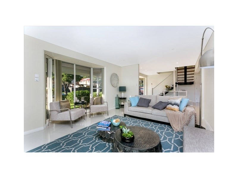 2 Ripple Close, Greenfield Park NSW 2176