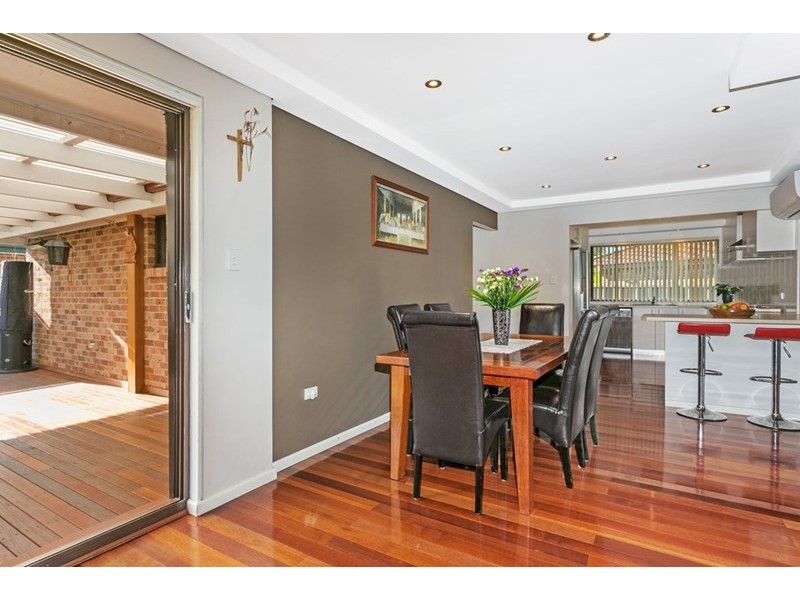 7 Novar Place, St Johns Park NSW 2176