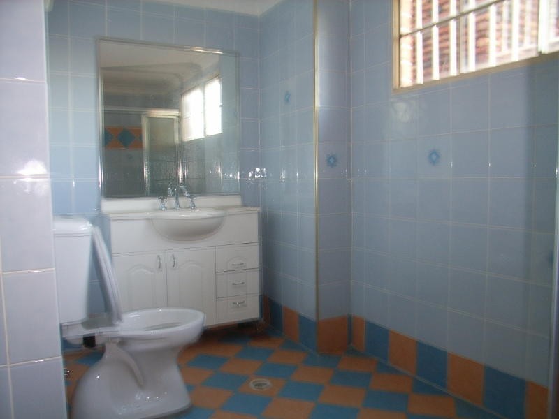 Edensor Park NSW 2176