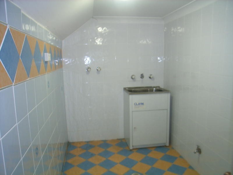 Edensor Park NSW 2176