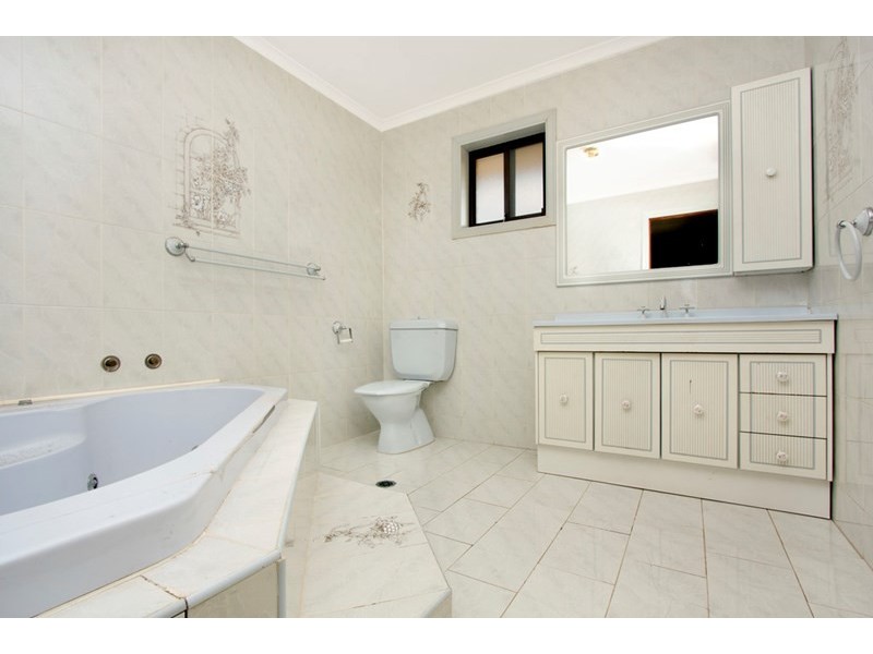 50 Greenfield Road, Greenfield Park NSW 2176