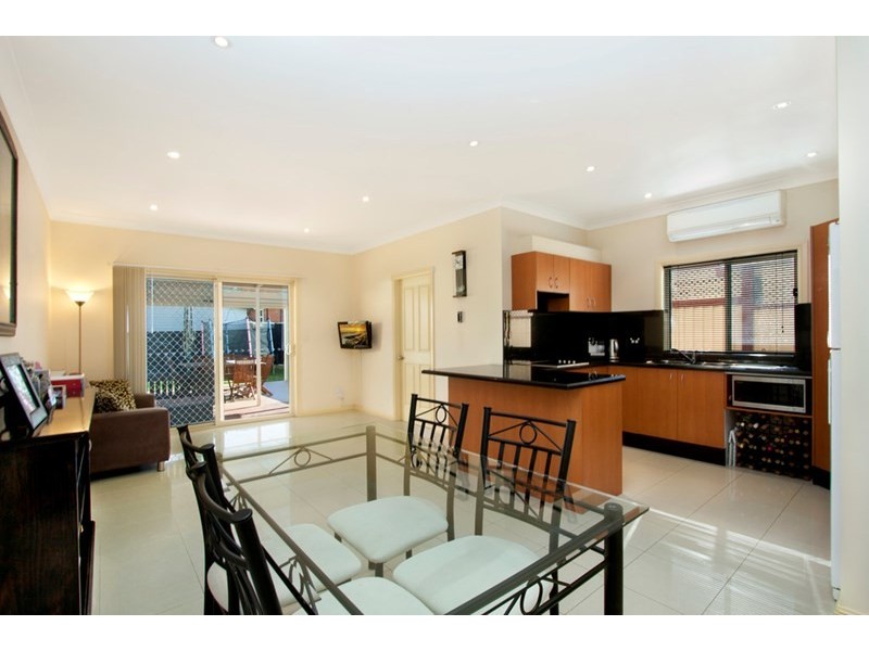 13 Isis Street, Fairfield West NSW 2165