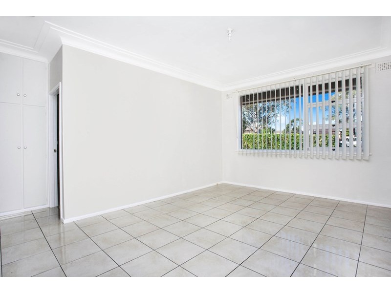 925 The Horsley Drive, Smithfield NSW 2164