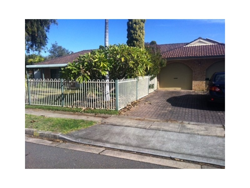 17 Mulligan Street, Bossley Park NSW 2176