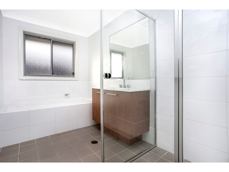 11 Sierra Avenue, Middleton Grange NSW 2171