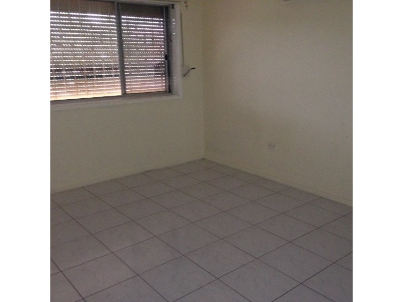 8 Fernlea Place, Canley Heights NSW 2166