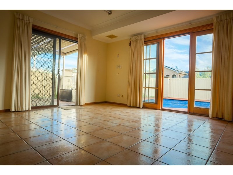 18 Revingstone Street, Prairiewood NSW 2176