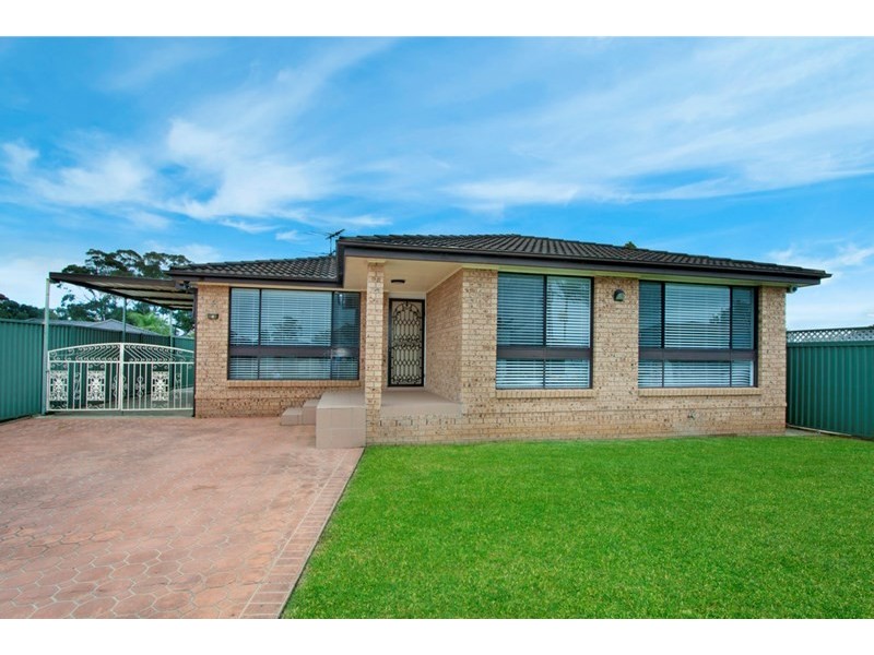 4 Burr Close, Bossley Park NSW 2176
