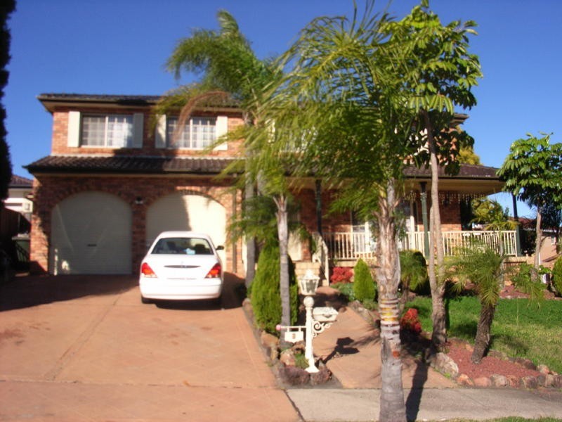 8 Hurkett Place, Bossley Park NSW 2176