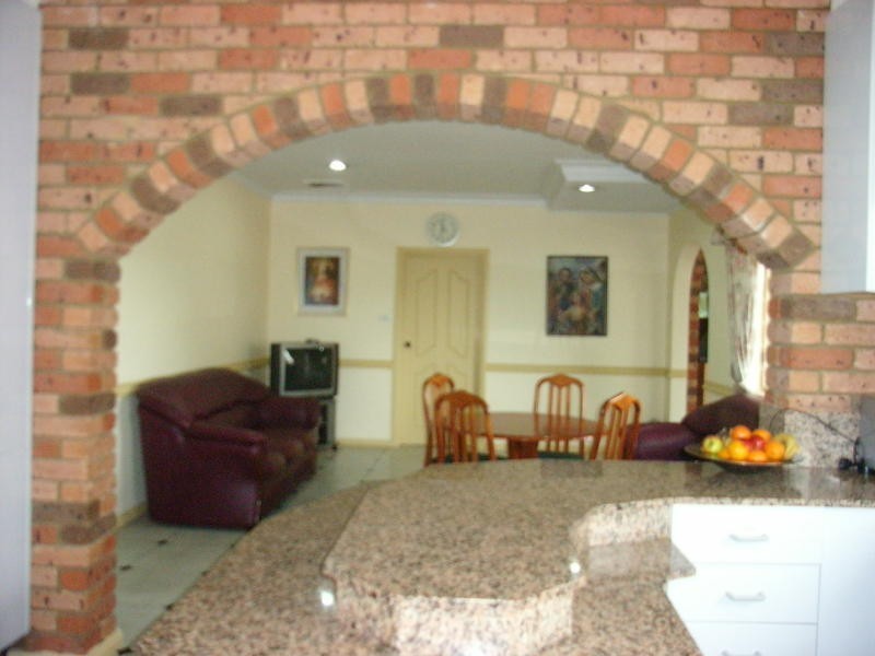 8 Hurkett Place, Bossley Park NSW 2176