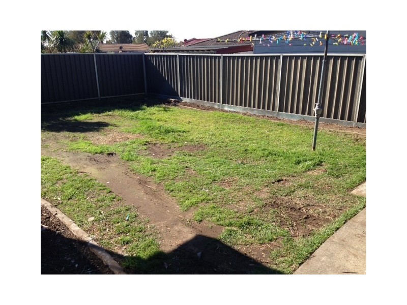 4 Bronte Close, Wetherill Park NSW 2164