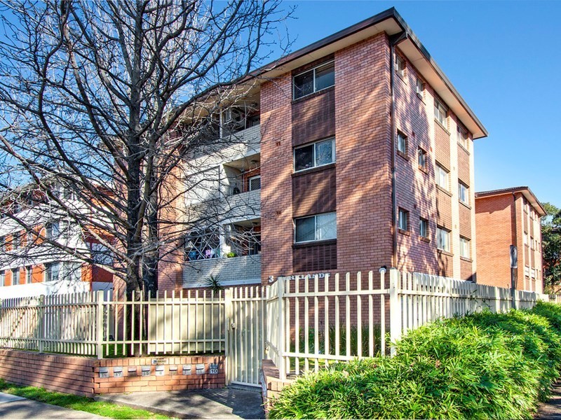 13/3 Drummond Street, Warwick Farm NSW 2170