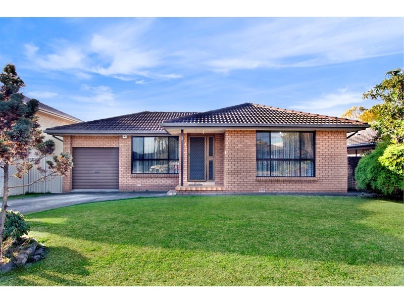 22 Salter Road, Bossley Park NSW 2176