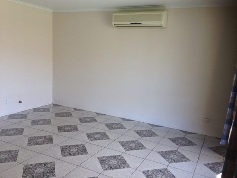 12 Natchez Crescent, Greenfield Park NSW 2176