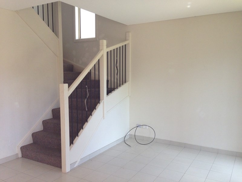 1/9 Rosemont Avenue, Smithfield NSW 2164