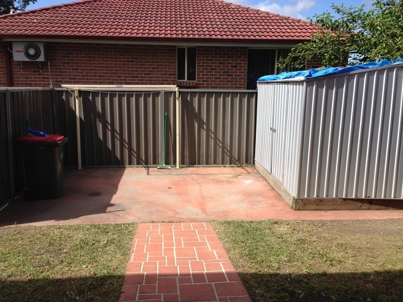 1/9 Rosemont Avenue, Smithfield NSW 2164