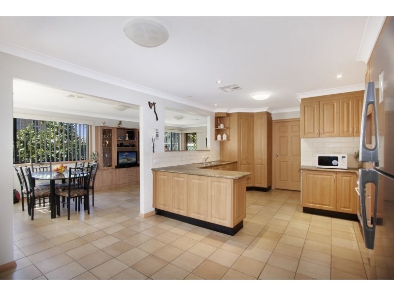 10 Gambier Street, Bossley Park NSW 2176