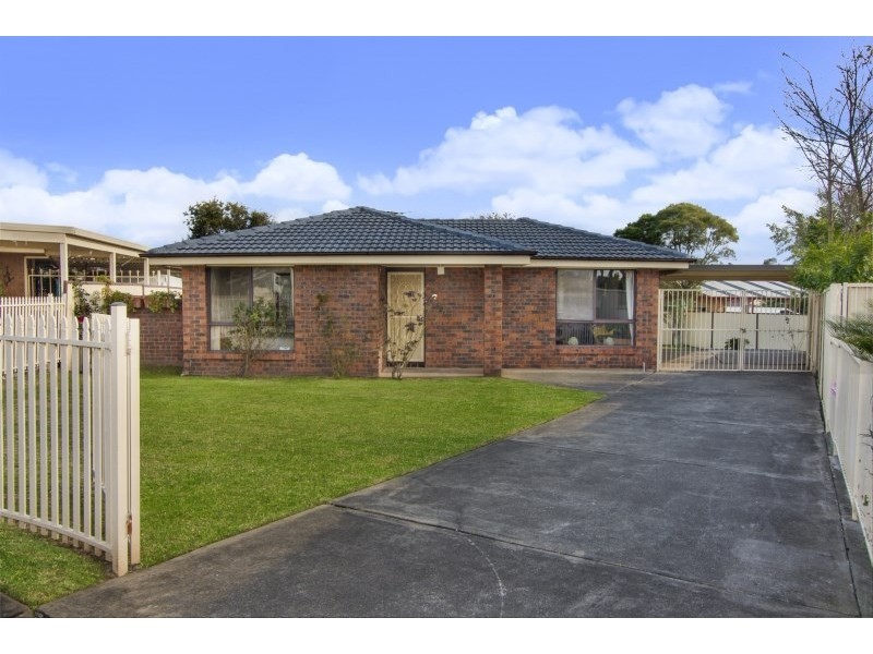 68 Kingfisher Avenue, Bossley Park NSW 2176