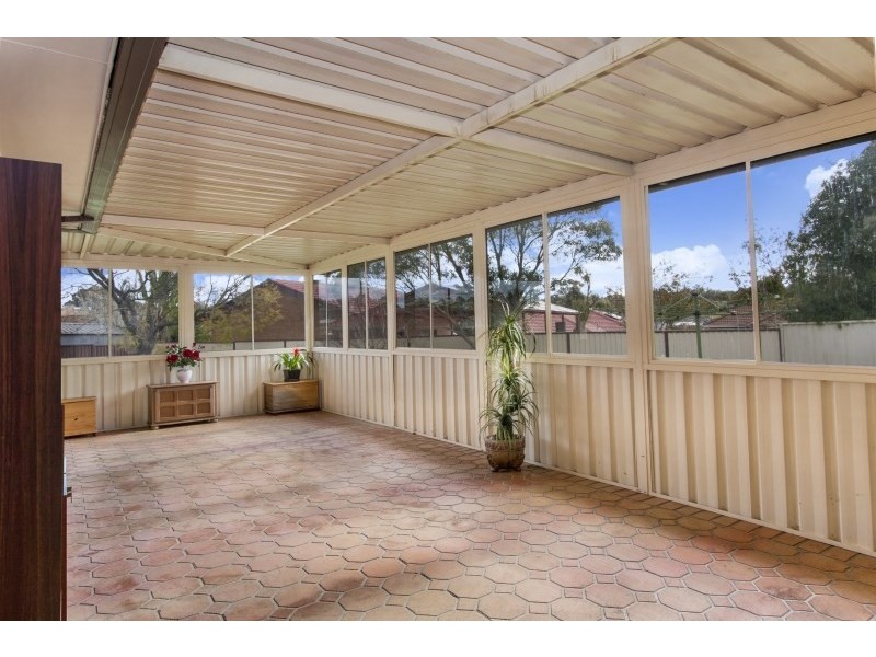 68 Kingfisher Avenue, Bossley Park NSW 2176