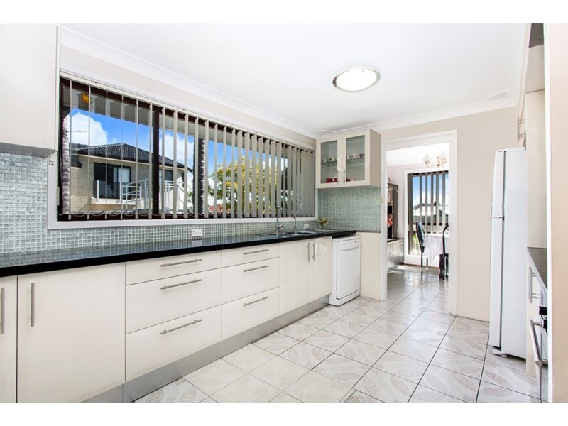 41 Curran Street, Prairiewood NSW 2176