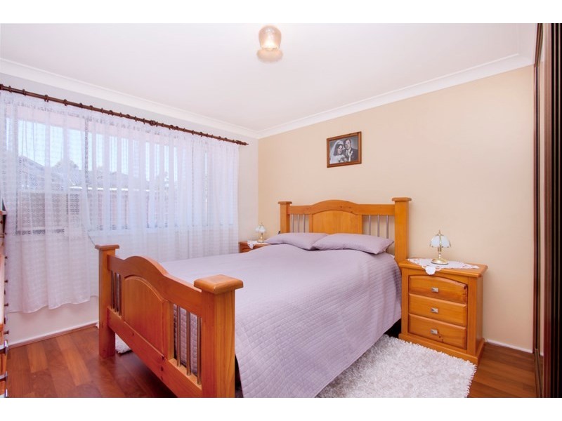 41 Curran Street, Prairiewood NSW 2176