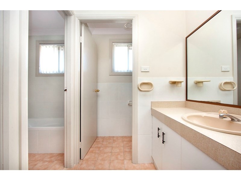 6 Bicane Close, Edensor Park NSW 2176