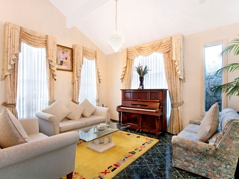 18 Rhys Place, Edensor Park NSW 2176