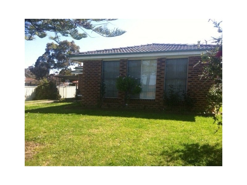 31 Dakota Drive, Bossley Park NSW 2176