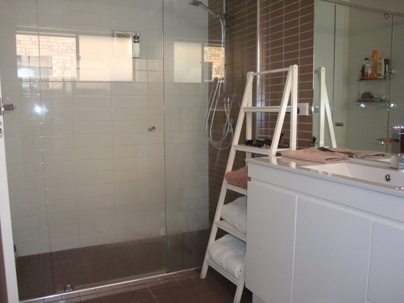 25 Firth Avenue, Green Valley NSW 2168