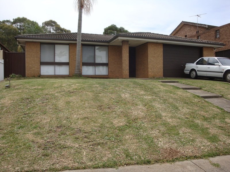 25 Firth Avenue, Green Valley NSW 2168