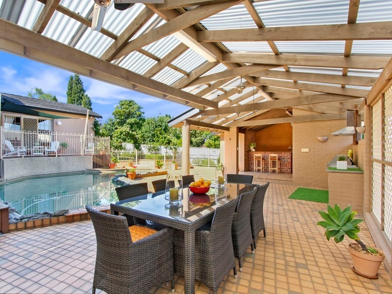 18 Withers Place, Abbotsbury NSW 2176