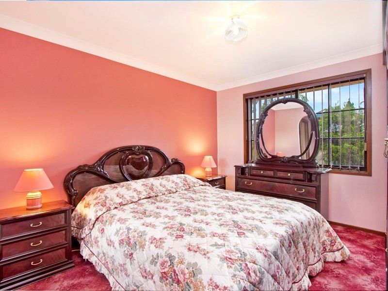 37 Stockdale Crescent, Abbotsbury NSW 2176