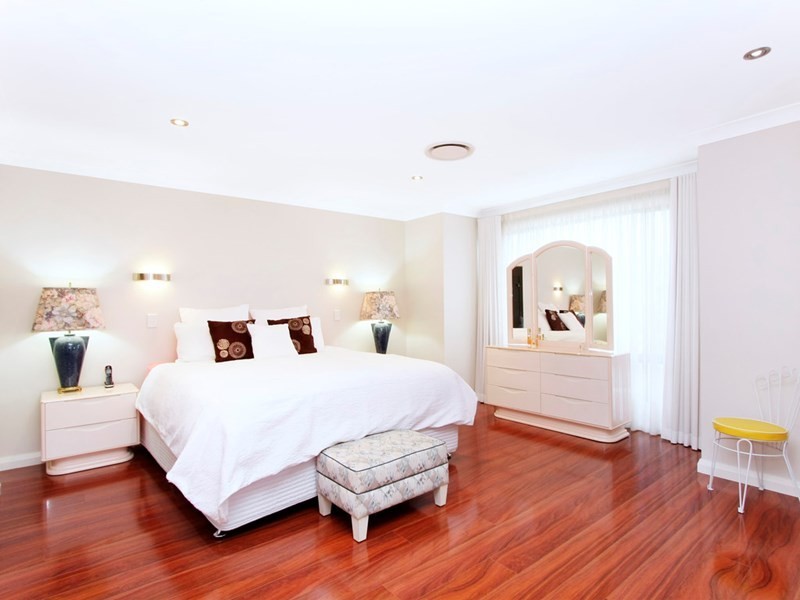 4 Saltbush Place, Bossley Park NSW 2176